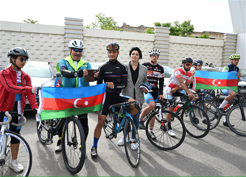Казахстанский велосипедист: Никогда не забуду теплое отношение, проявленное ко мне в Баку - ФОТО